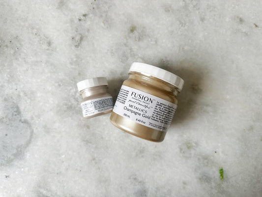 Buy a Champagne Gold Metallic 250ml Get a Free Metallic Champagne Tester