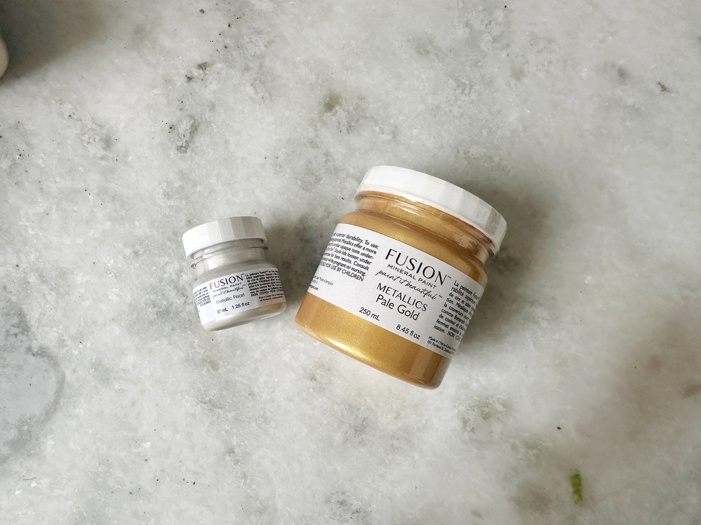 Buy a Pale Gold Metallic 250ml Get a Free Metallic Pearl Tester