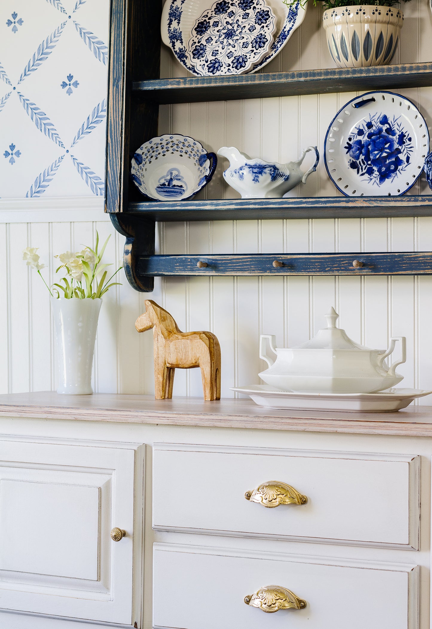 Gustavian White